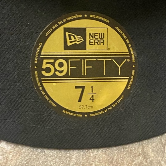 SOLD-    NWT - LA, New Era 59Fifty, fitted hat 7 1/4 - Picture 2 of 2
